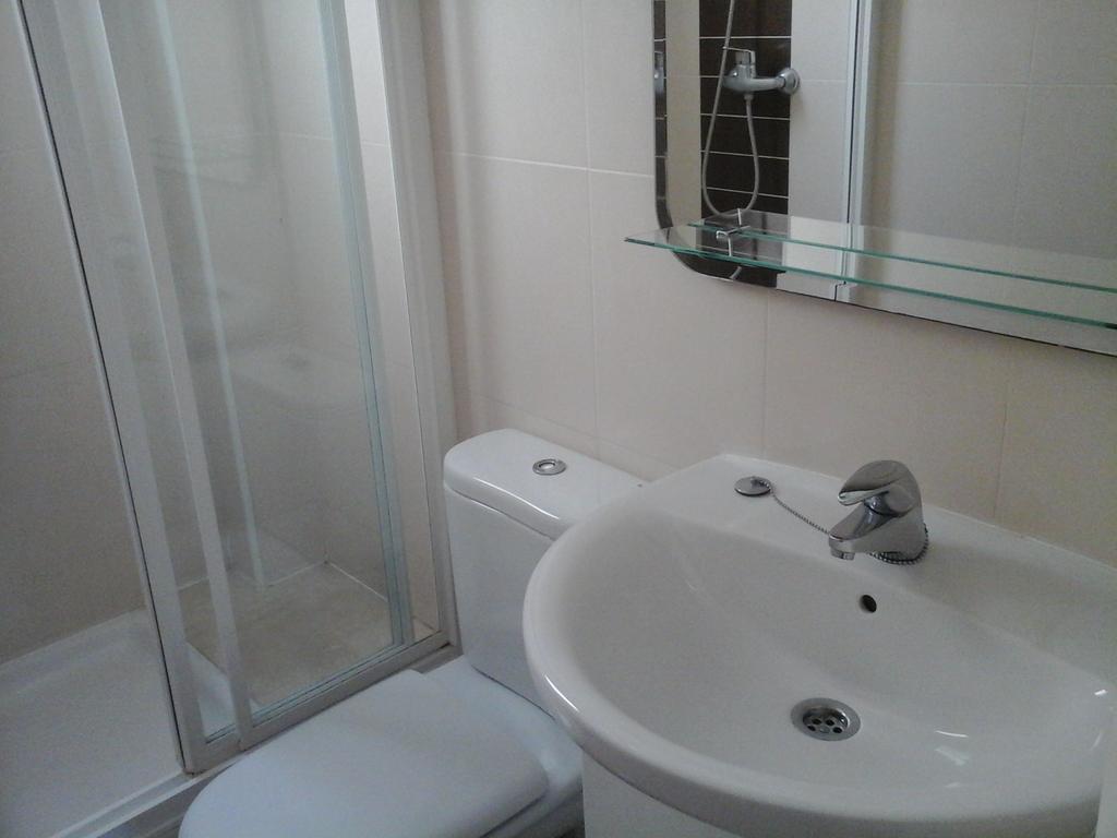 Apartamento Atico Soleado L'Hospitalet de Llobregat Exterior foto